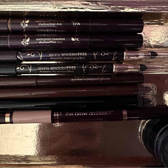 Sold - Picture 5 of 13